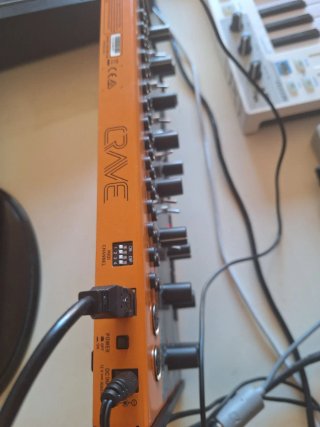 Sintetizador Behringer Crave. COMO NUEVO!!!