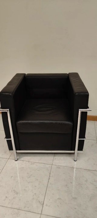 Sofá 3 plazas y sillón estilo Le Corbusier
