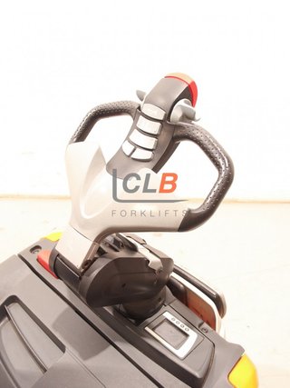 Ref. M-6696 Apilador Eléctrico con Plataforma STILL EXV-SF 16i