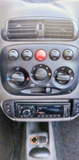 FIAT 600 2006
