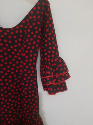 Traje de flamenca lunares rojo y negro
