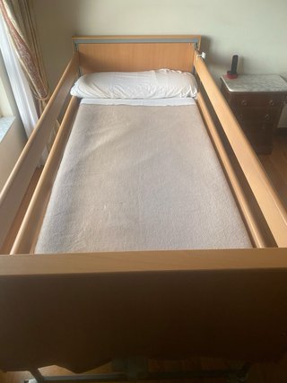Cama Articulada Eléctrica Invacare Medley Ergo