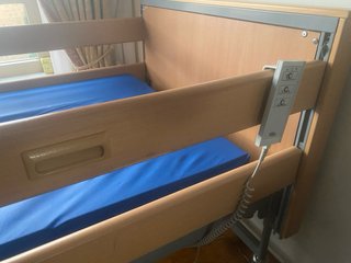 Cama Articulada Eléctrica Invacare Medley Ergo