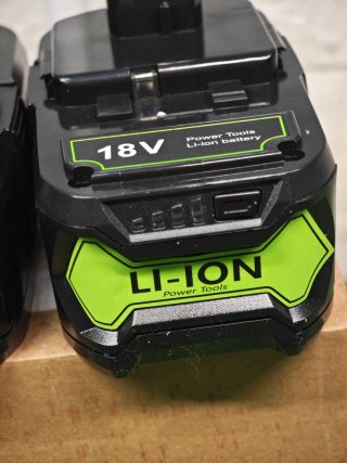 2 Baterías 8.0 Ah 18V Li-Ion Ryobi