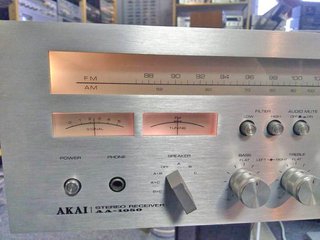 Amplificador(Receptor)Akai AA 1050 PERFECTO ESTADO