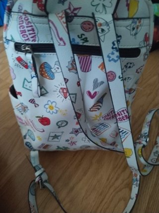 Mochila blanca con estampado divertido