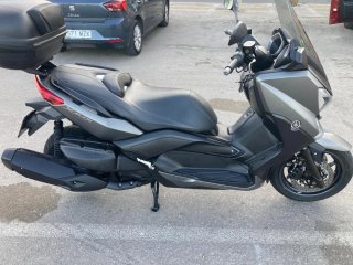 Yamaha X Max 400 - Maxi Scooter