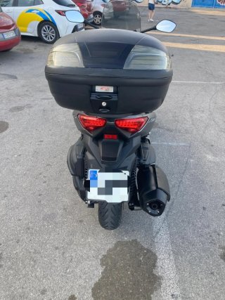 Yamaha X Max 400 - Maxi Scooter