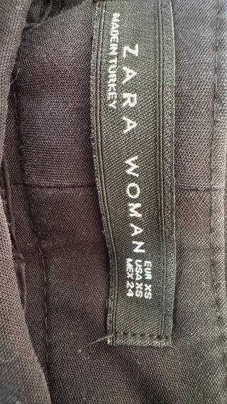 Pantalones negros Zara