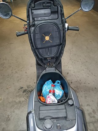 Vespa LX 50 Plata - Moto Scooter Automática