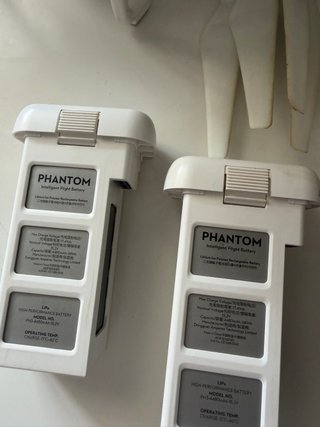 DJI Phantom 3 Standard + 2 baterías + maleta