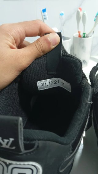 Zapatos Louis Vuitton Negros y Blancos