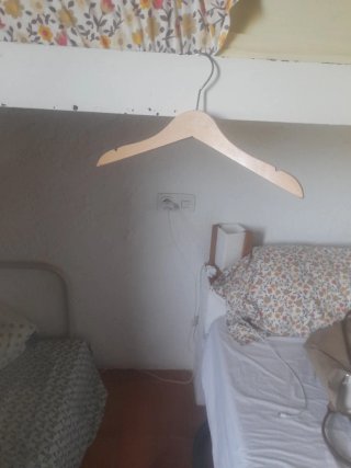 Colgadores de madera para niños
