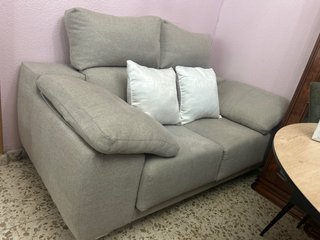 Sofá de 2 plazas beige