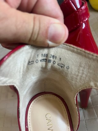 Zapatos de tacón rojos Catwalk