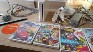 Consola Nintendo Wii Blanca + Accesorios y Juegos