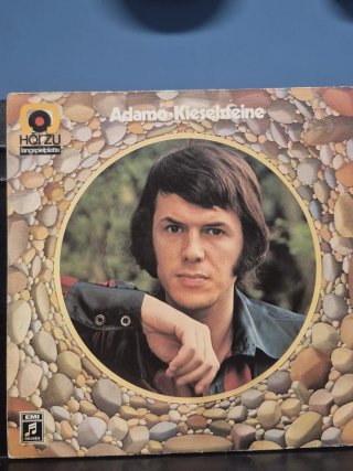 Vinilos de colección: Serrat, Pavarotti, Lolas