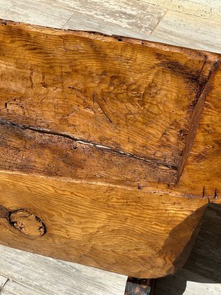 Artesa antigua de una pieza