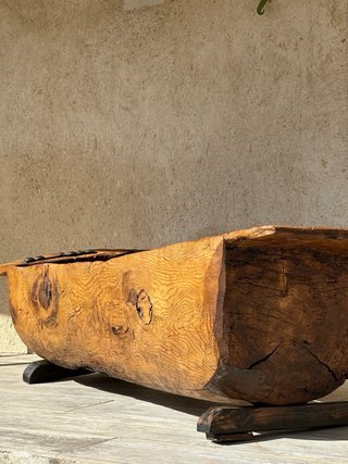 Artesa antigua de una pieza