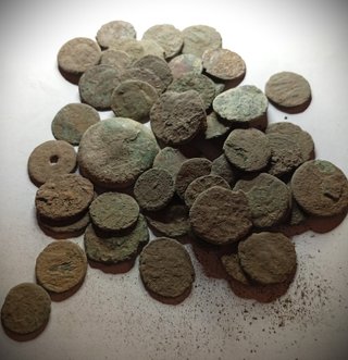 Lote 50 monedas romanas para limpiar