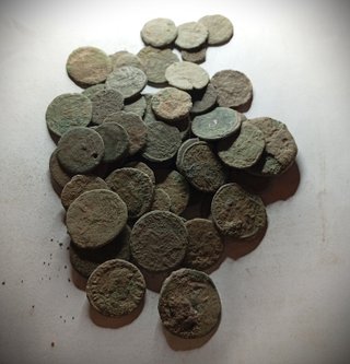 Lote 50 monedas romanas para limpiar