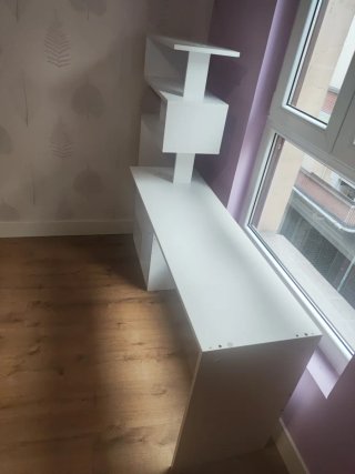 Escritorio blanco