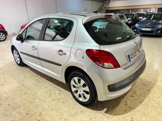 Peugeot 207 2010