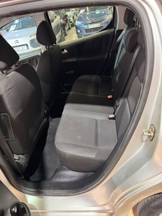 Peugeot 207 2010