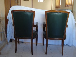 Lote Muebles: Mesa,3 Sillas, Sofá
