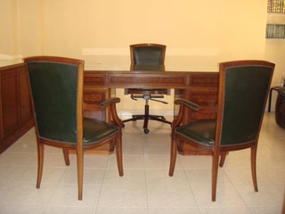 Lote Muebles: Mesa,3 Sillas, Sofá