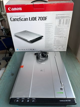 Canon CanoScan LiDE 700F Scanner Colore Metallico