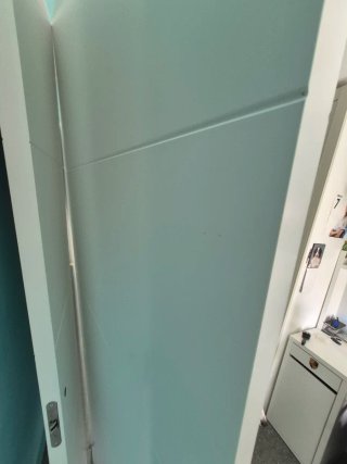 Oportunidad: 2 Puertas Blancas