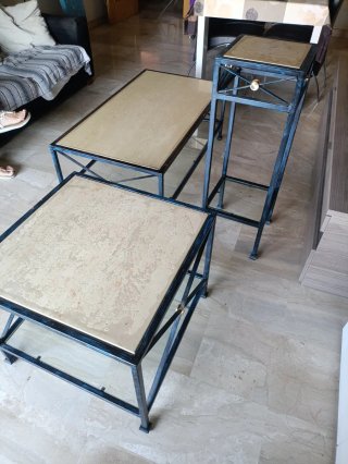Mesa de forja y mármol beige
