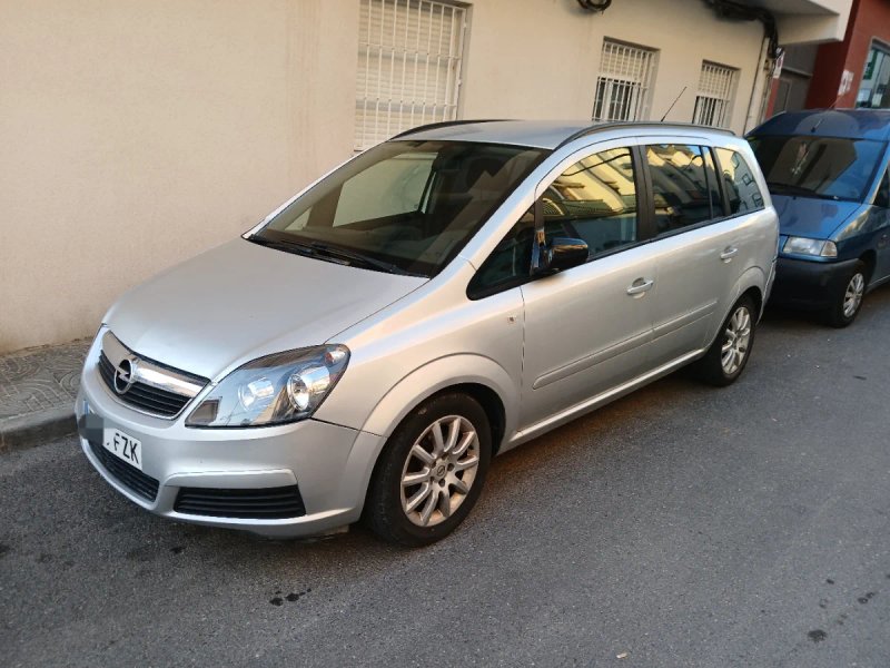 Opel Zafira 1.9 CDTI 120CV ¡¡145.000KMS!! - foto 1