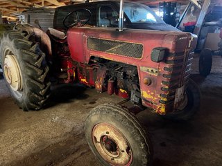 Tractor Pequeño saca H.