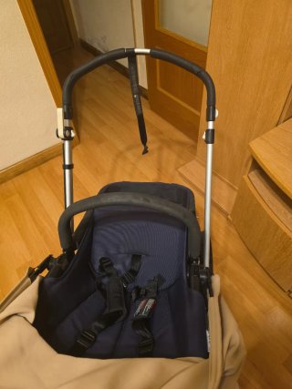 Silla de coche para bebé marca bugaboo