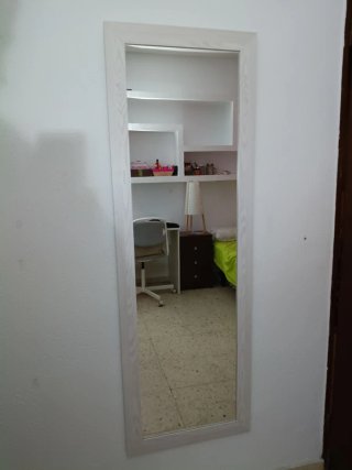 Espejo largo con marco madera