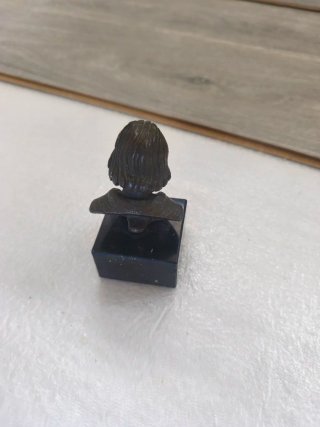 Figura Busto Cristóbal Colón