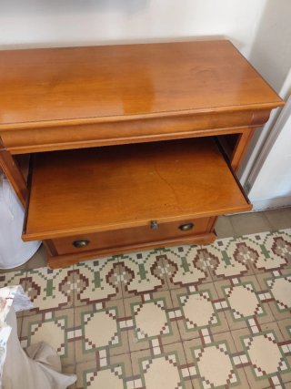 Mueble TV madera clásico