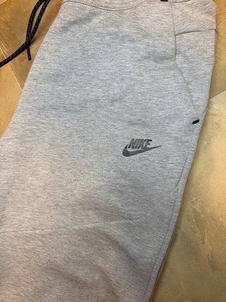 Conjunto Nike Tech Gris