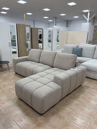 Sofá beige gama alta | Cama + Arcón