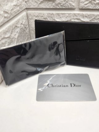 Gafas de sol Christian Dior negras y doradas