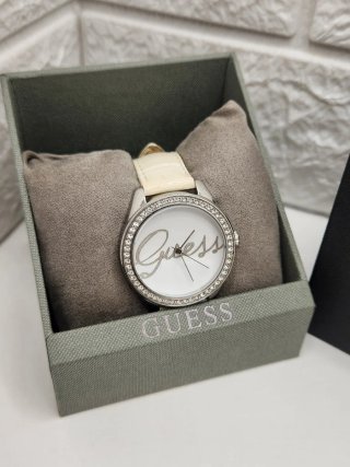 Reloj Guess Plateado y Blanco