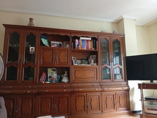 Mueble bar salón madera