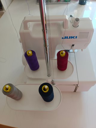 Máquina de coser remalladora JUKI MCS-1500N