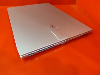 Asus Vivobook Pro 16