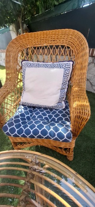 Conjunto de jardín  de mimbre: 2 sillones y mesa