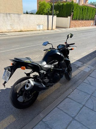 Kawasaki Z750 Naked 2009 Negra 105cv