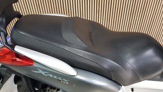 YAMAHA X-MAX 125