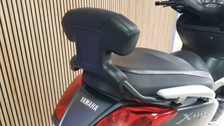 YAMAHA X-MAX 125
